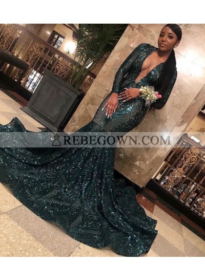 Amazing V-neck Long Sleeve Prom Dresses With Appliques