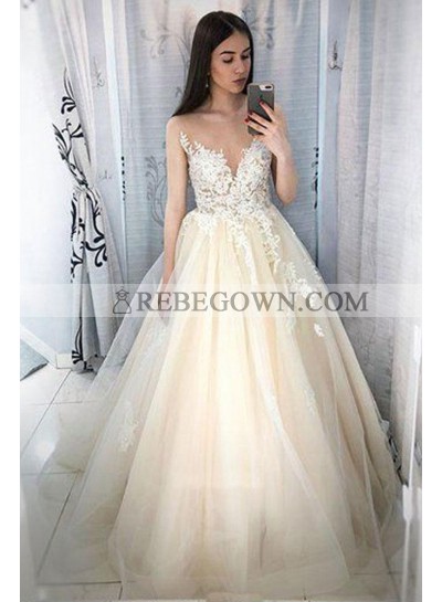 Elegant Ivory Tulle With White Appliques Ball Gown Sweetheart Prom Dresses