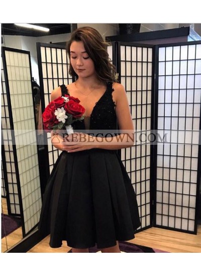 A-Line V-Neck Black Homecoming Dress 2022 with Lace