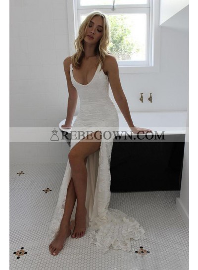 2023 Sexy Sheath Backless Side Slit Lace Lace Long V Neck Long Beach Wedding Dresses