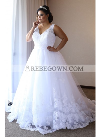 2023 Amazing Wedding Dresses White V-Neck Ball Gown Lace Plus Size
