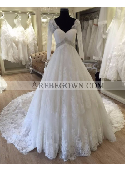 2023 Gorgeous A Line Long Sleeves V Neck Wedding Dresses Lace