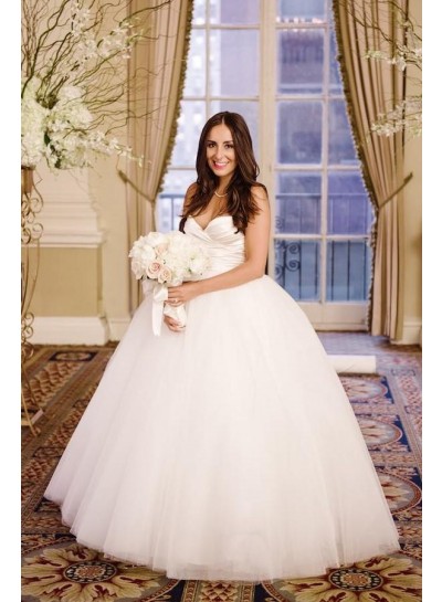 2023 Elegant Sweetheart Simple Tulle Pleated Ball Gown Wedding Dresses