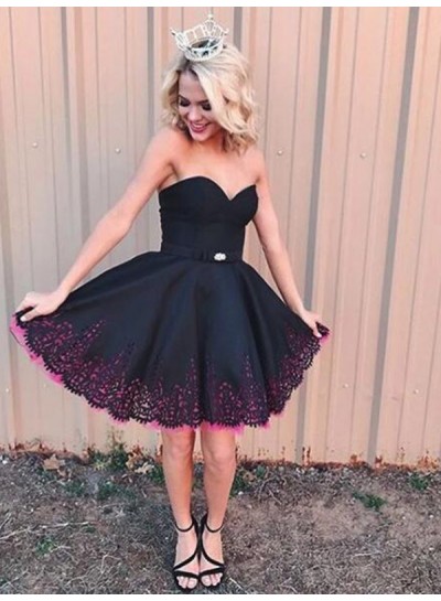 Strapless Sweetheart A Line Lace Black Pleated Above Knee Satin Homecoming Dresses