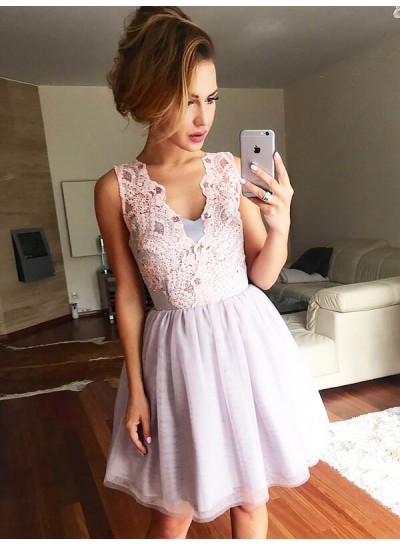 Lace V Neck Sleeveless A Line Tulle Pleated Lavender Appliques Short Homecoming Dresses