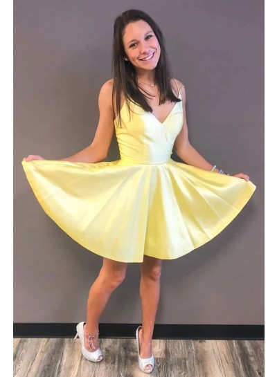 2024 A-Line/Princess Silk like Satin V-neck Light Yellow Short Sleeveless Homecoming Dresses