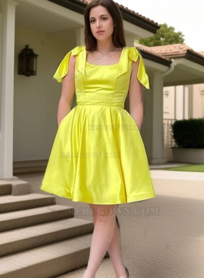 2025 A-line Satin Daffodil Crew Neck Sleeveless Short Homecoming Dresses With Pockets