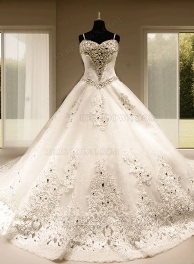 Tulle Chapel Train Ball Gown Sleeveless Sweetheart Lace Up Wedding Dresses / Gowns With Appliqued Beaded