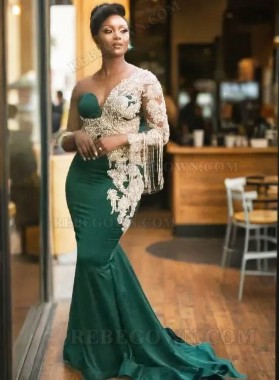 2024 Halter Mermaid Prom Gowns with White Lace Beaded Appliques and One-Shoulder Design